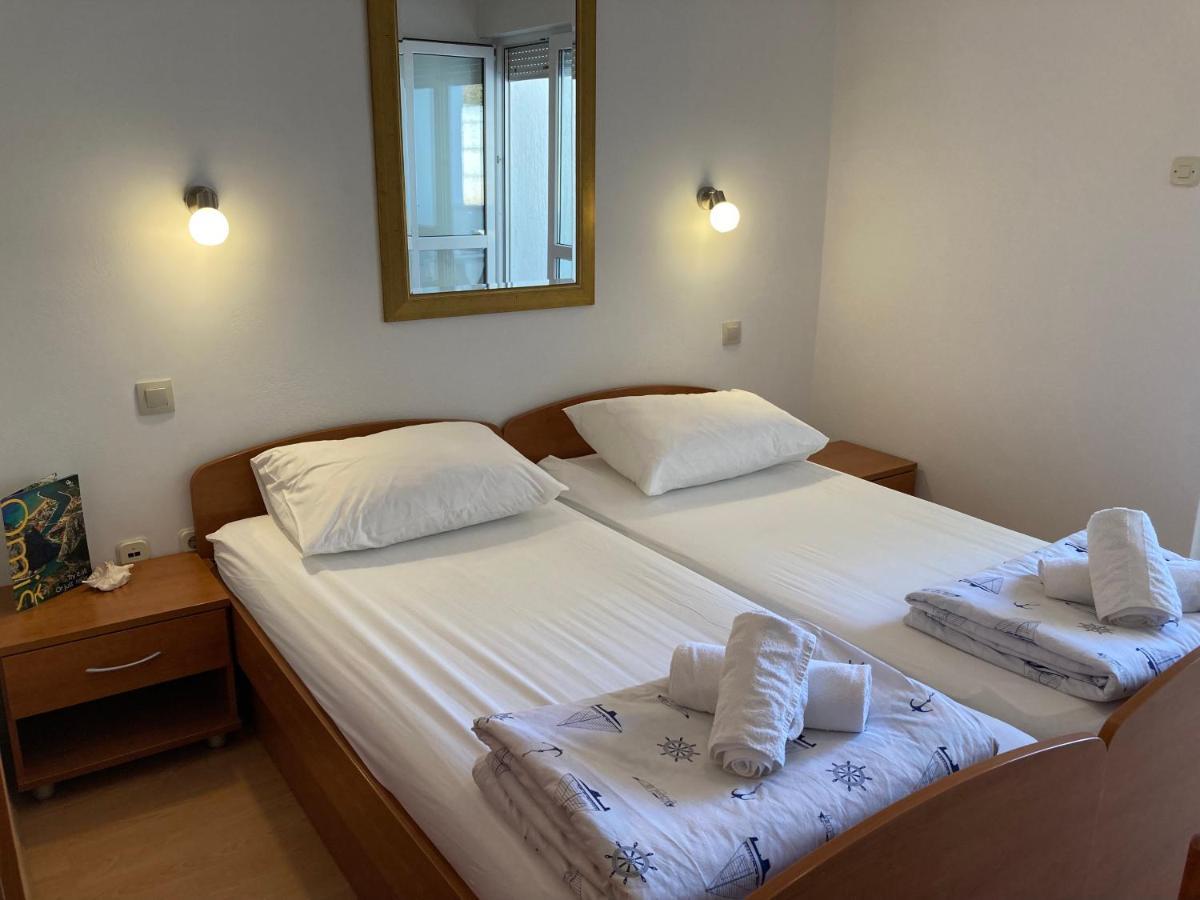 Sunrise Apartments And Studio Apartments 1 Lokva Rogoznica Luaran gambar