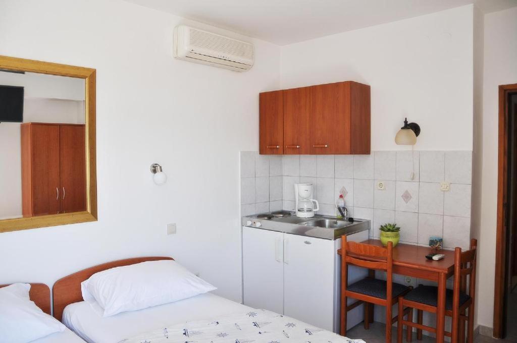 Sunrise Apartments And Studio Apartments 1 Lokva Rogoznica Luaran gambar