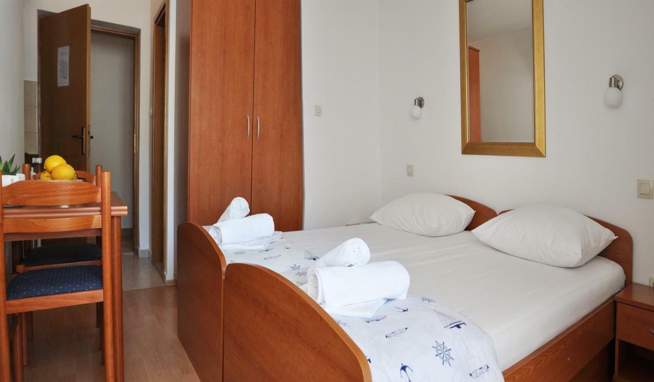 Sunrise Apartments And Studio Apartments 1 Lokva Rogoznica Luaran gambar