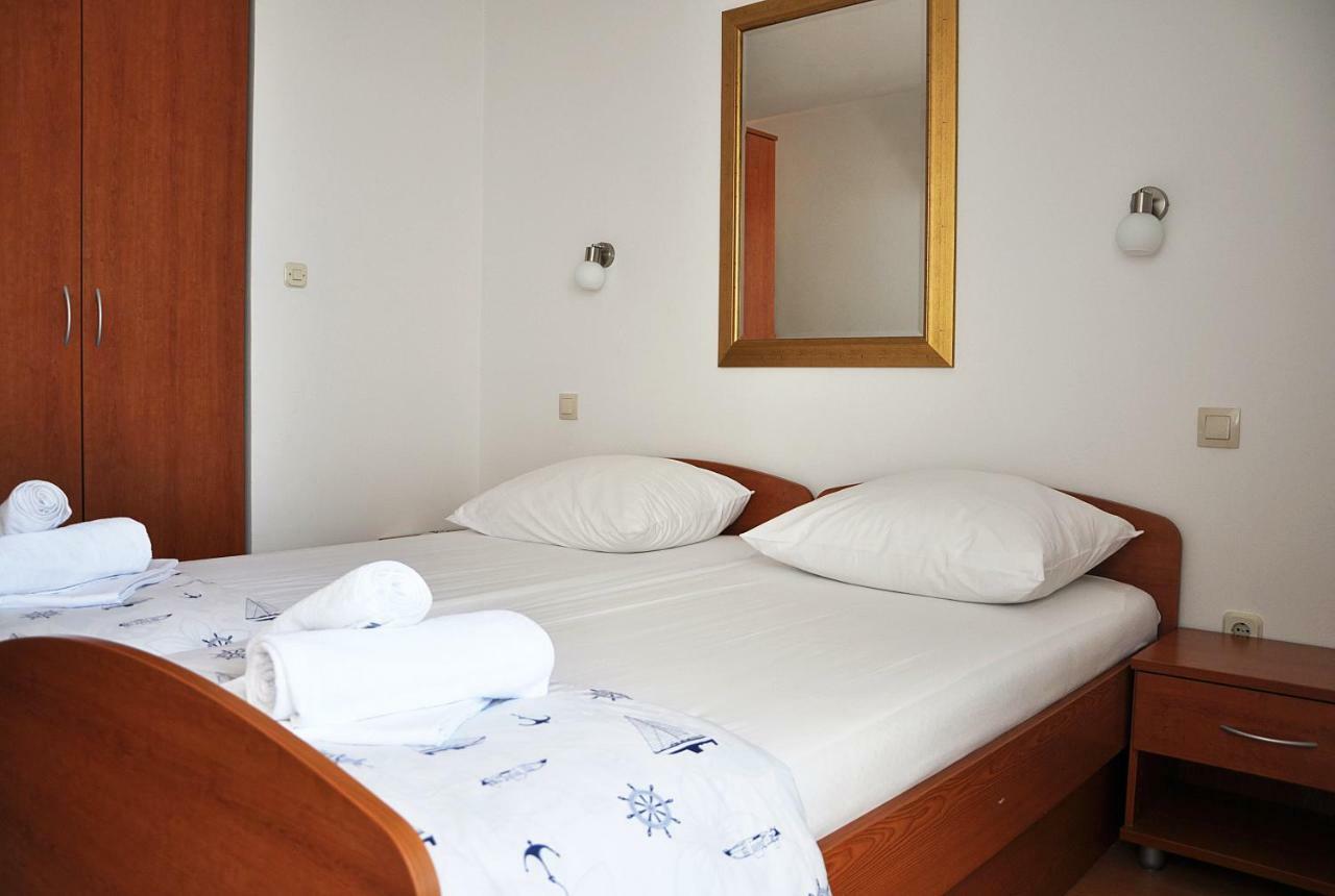 Sunrise Apartments And Studio Apartments 1 Lokva Rogoznica Luaran gambar